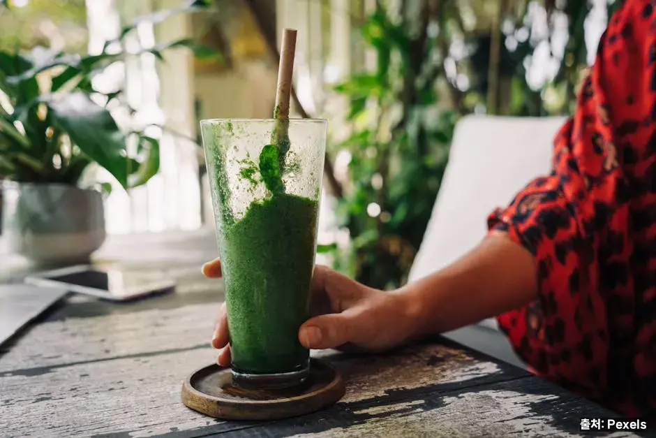 시금치가 "초록 슈퍼푸드"로 불리는 이유 관련 이미지