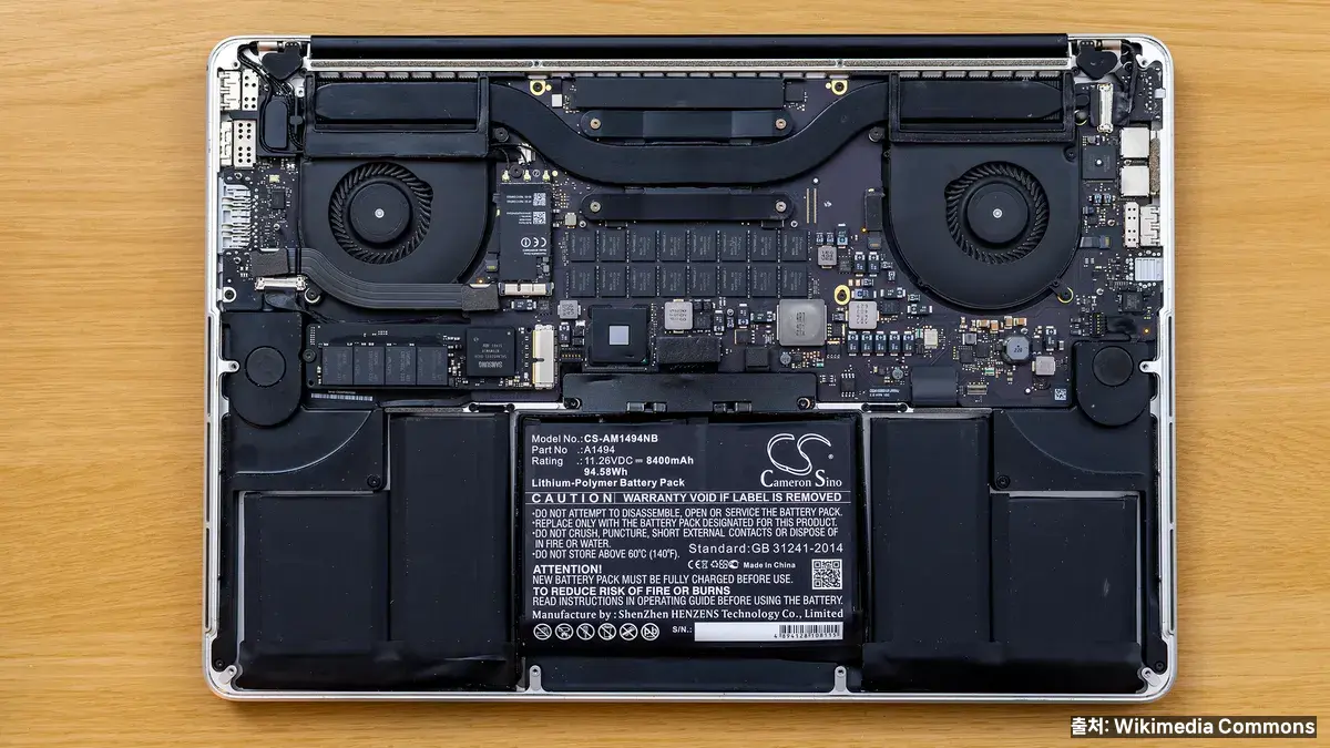 MacBook 내부 배터리 구조