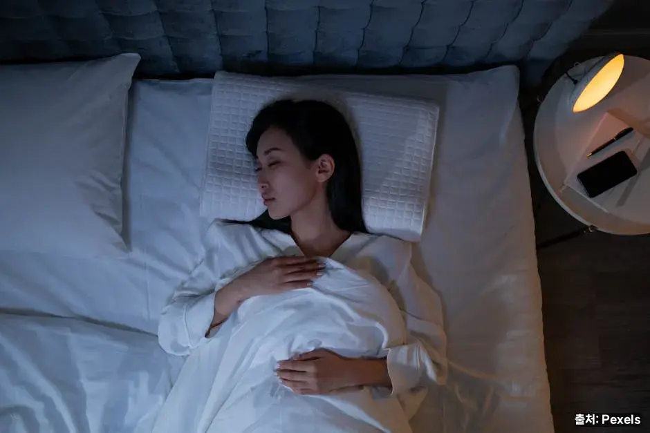 수면 자세와 허리·골반 관리 관련 이미지